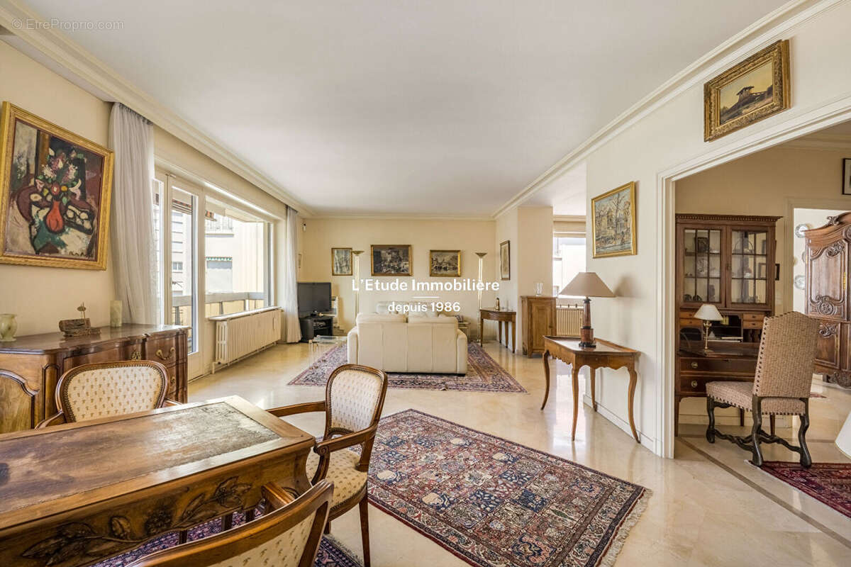Appartement à LYON-6E