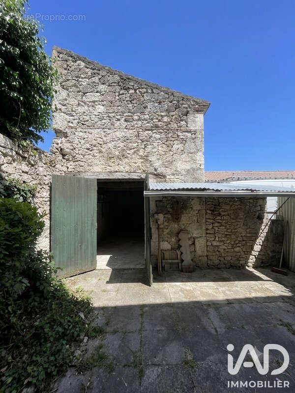 Maison 160 m² à La Sauvetat-De-Saveres  - photo 5