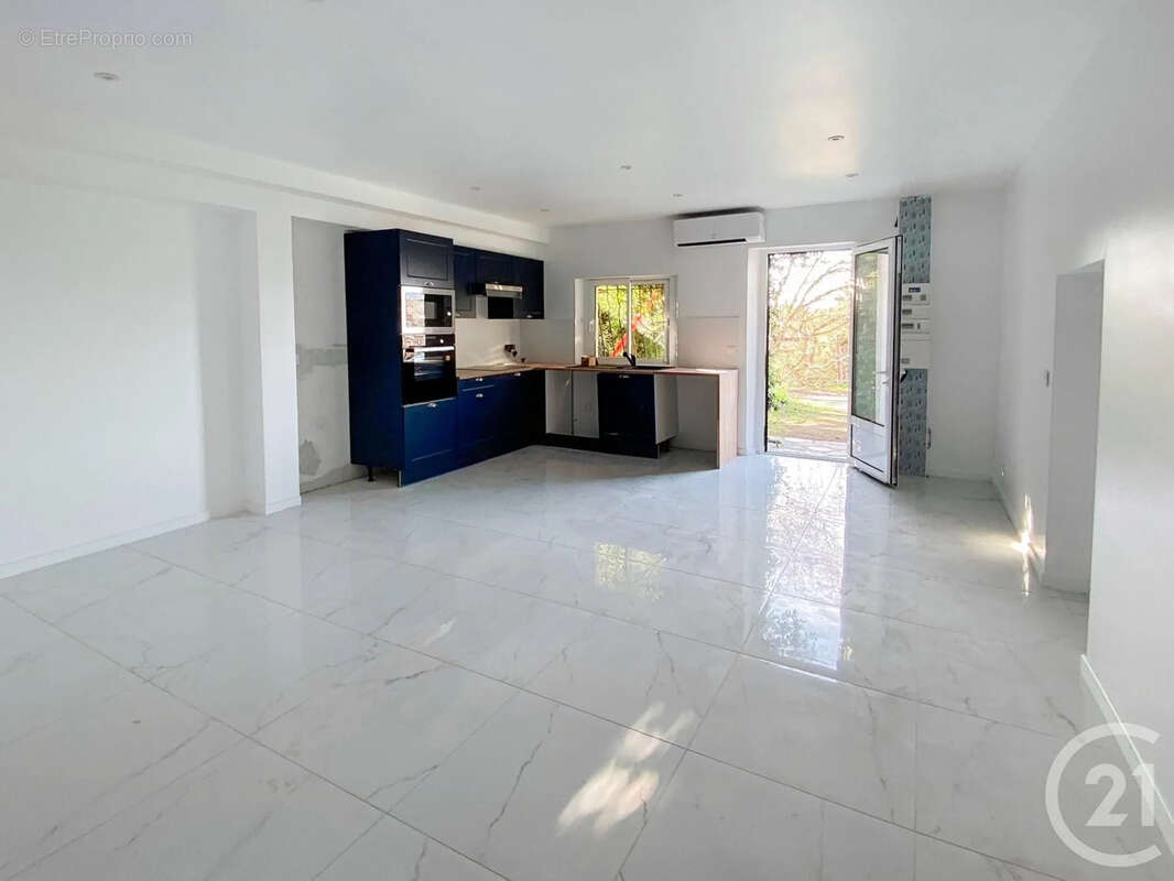 Appartement à VALBONNE