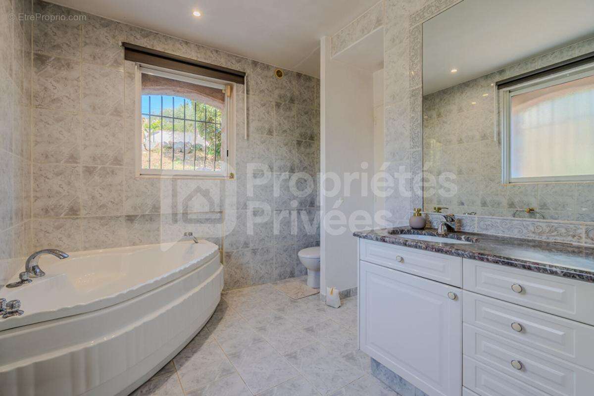 Villa 182m²  - 4 pièces - 3 chambres - terrain 1 500 m² - photo 12