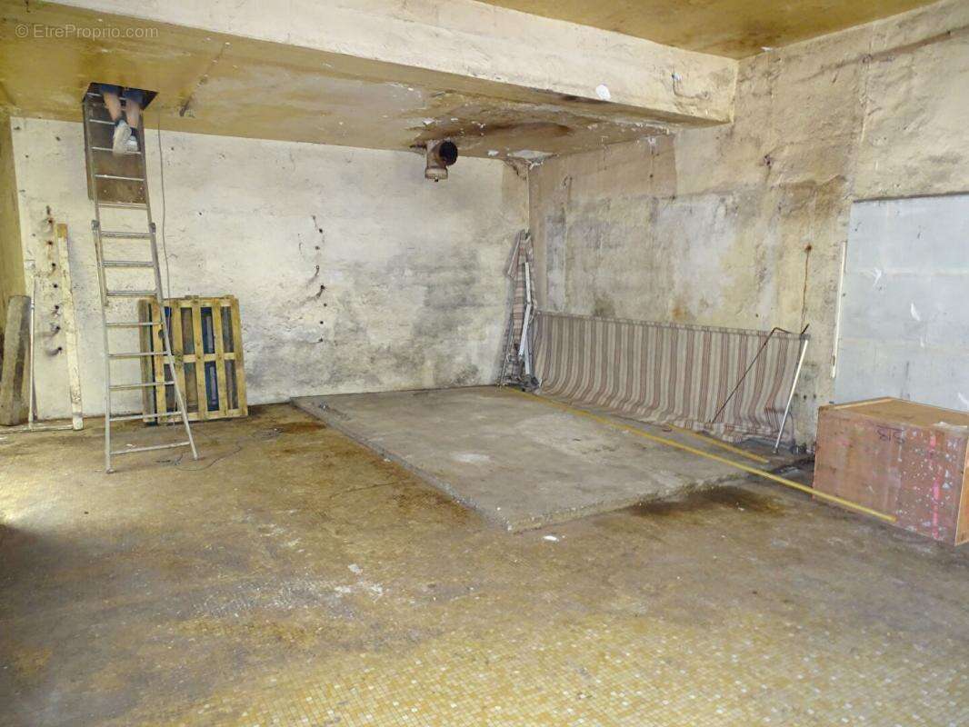 Immeuble Montignac Lascaux 4 pièce(s) 145 m2 - photo 6