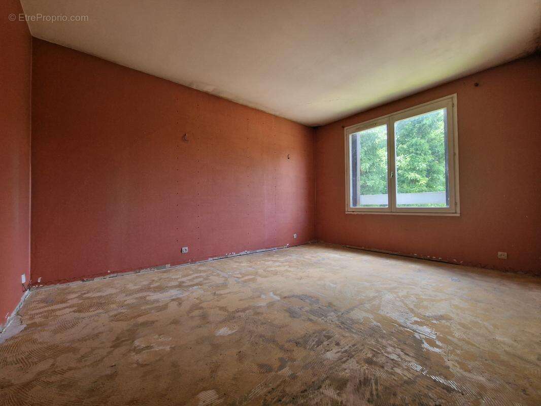 Appartement à VAIRES-SUR-MARNE