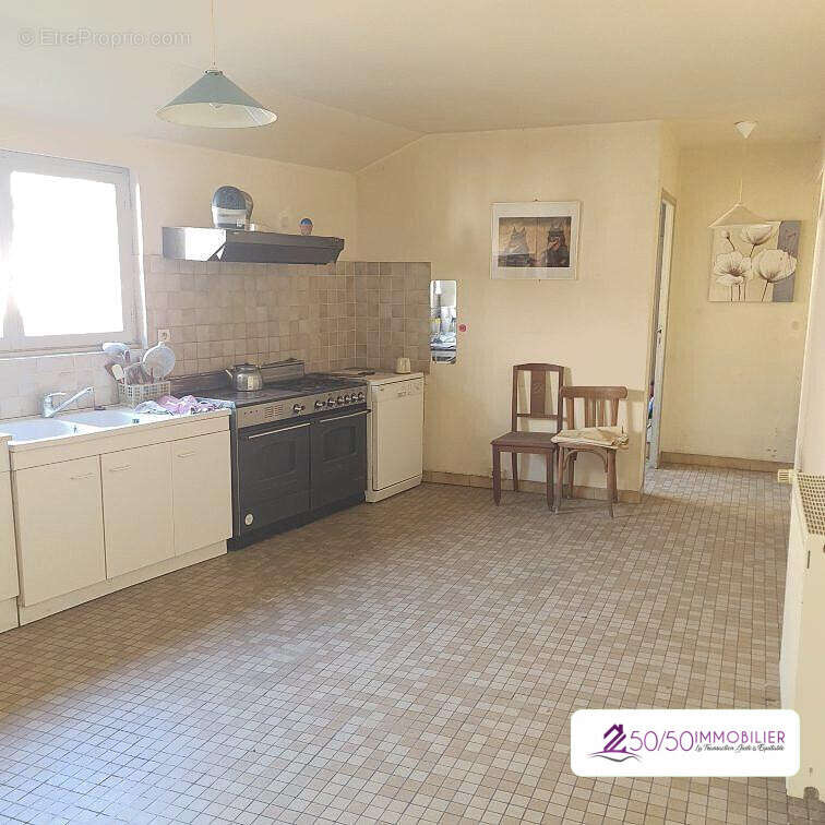 Commerce à PLOUIGNEAU