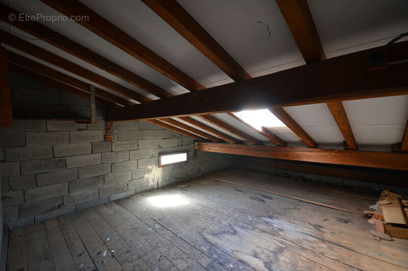 Maison à GILLY-SUR-ISERE