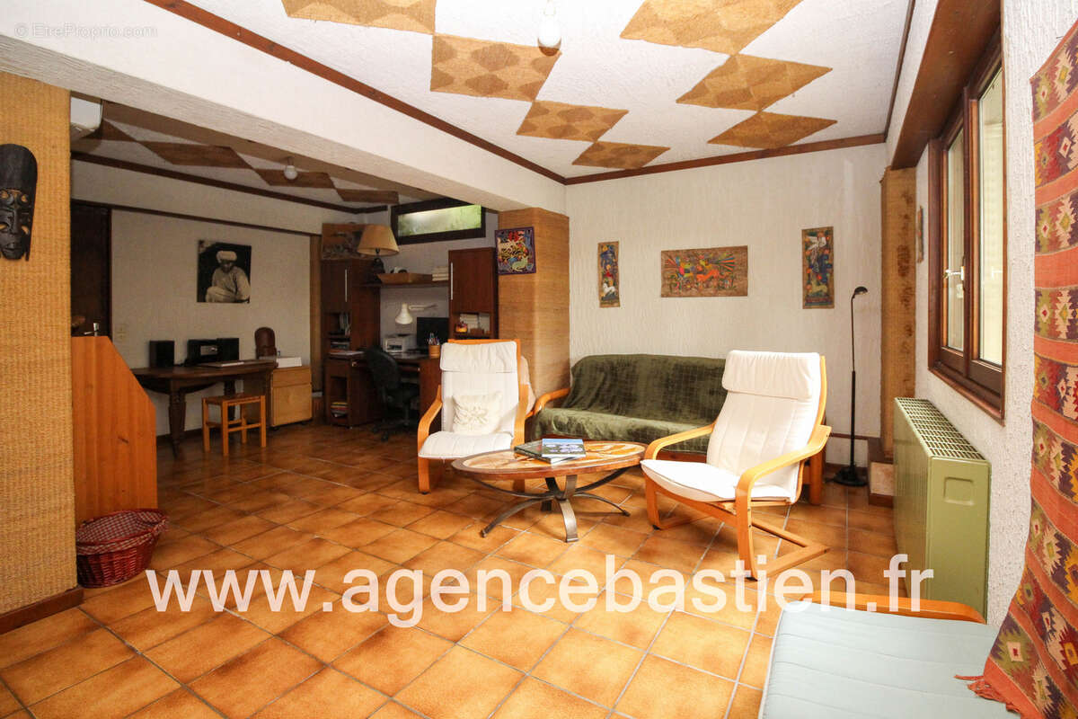 Maison à DIVONNE-LES-BAINS