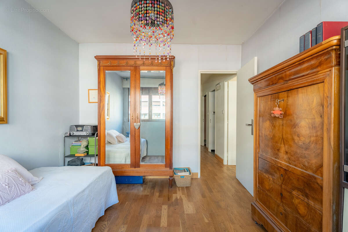 Appartement à MARSEILLE-2E