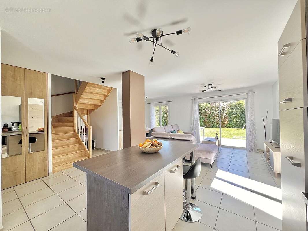 Maison à CHARVIEU-CHAVAGNEUX
