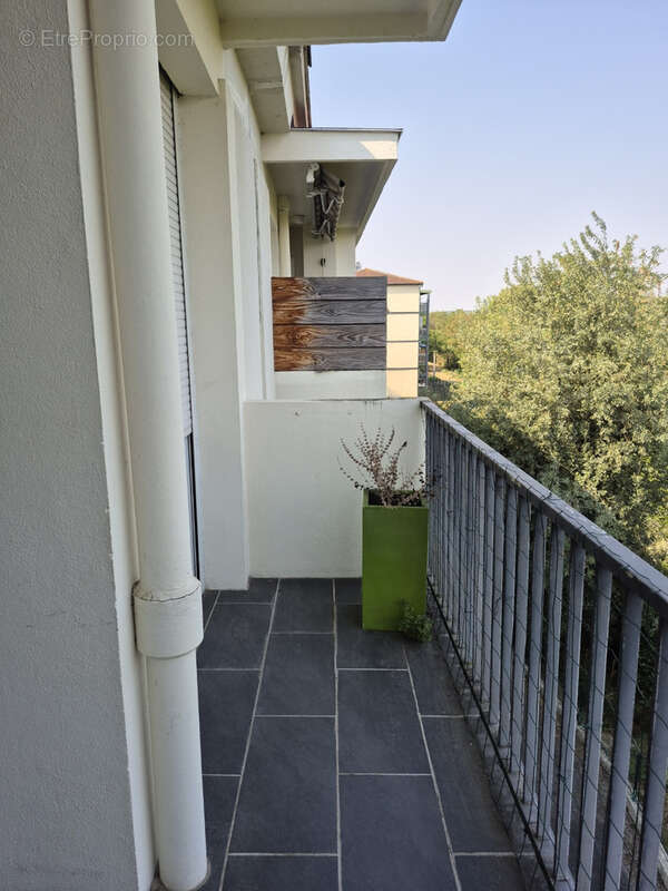 A Auch, à vendre appartement T3 avec balcons et garage - photo 11