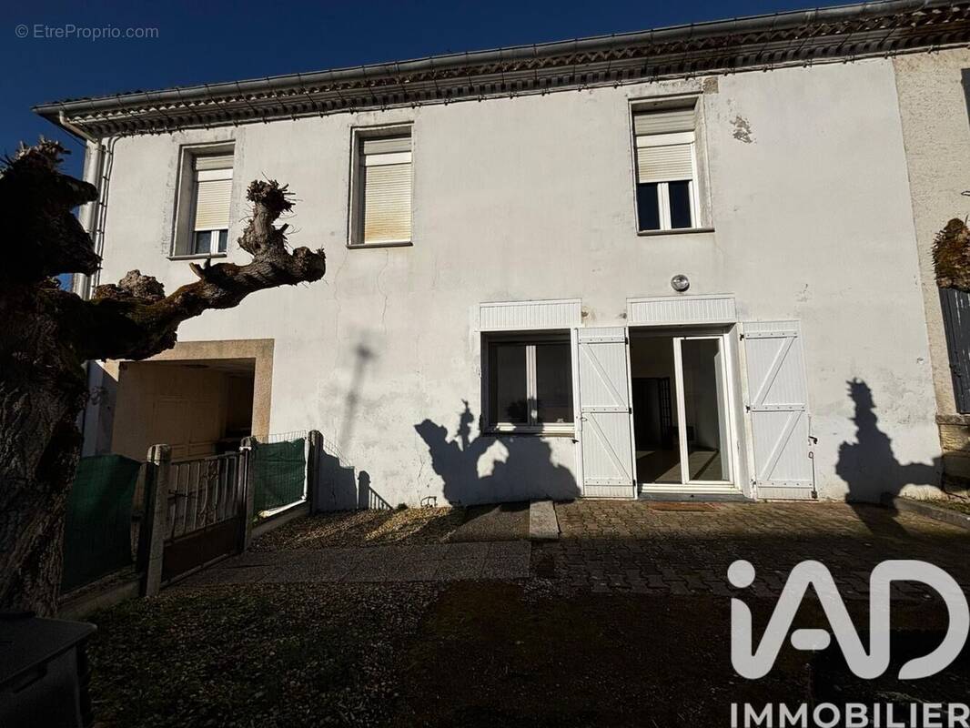 Photo 1 - Appartement à VAYRES