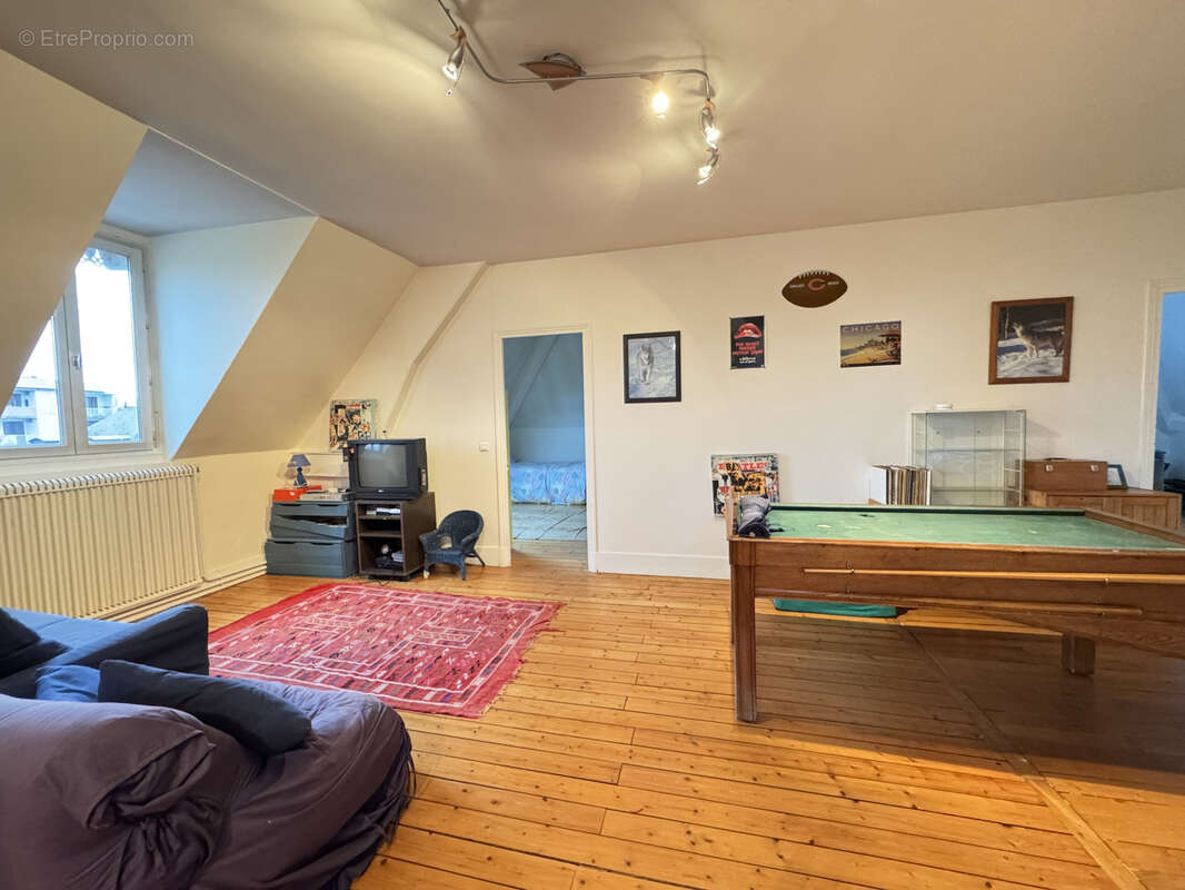 Maison à SAINT-MAUR-DES-FOSSES