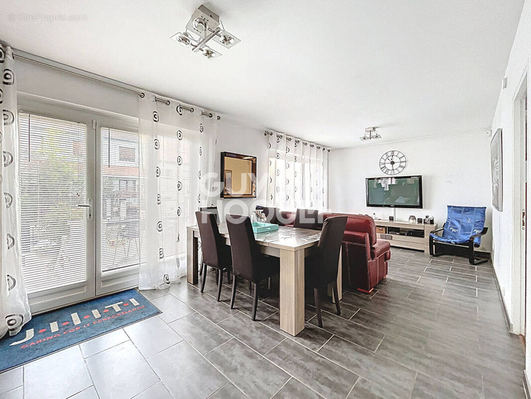 Maison à L'HAY-LES-ROSES