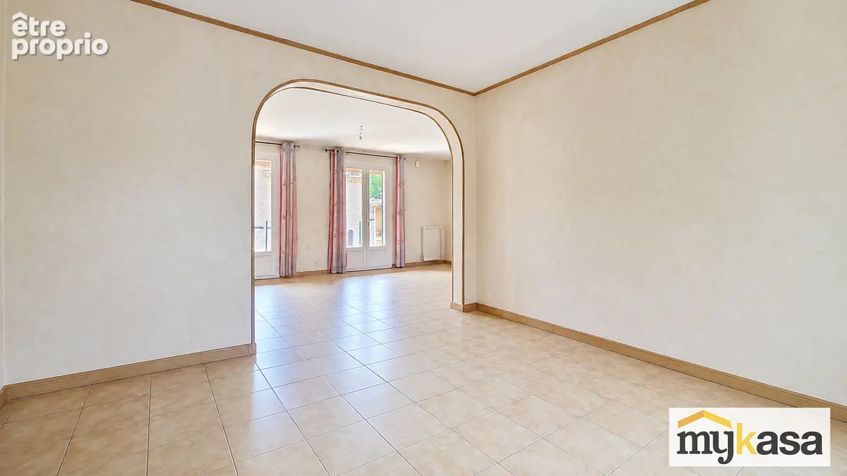 Maison familiale T5 de 136 m² avec garage et terrain de 525 m² - photo 6