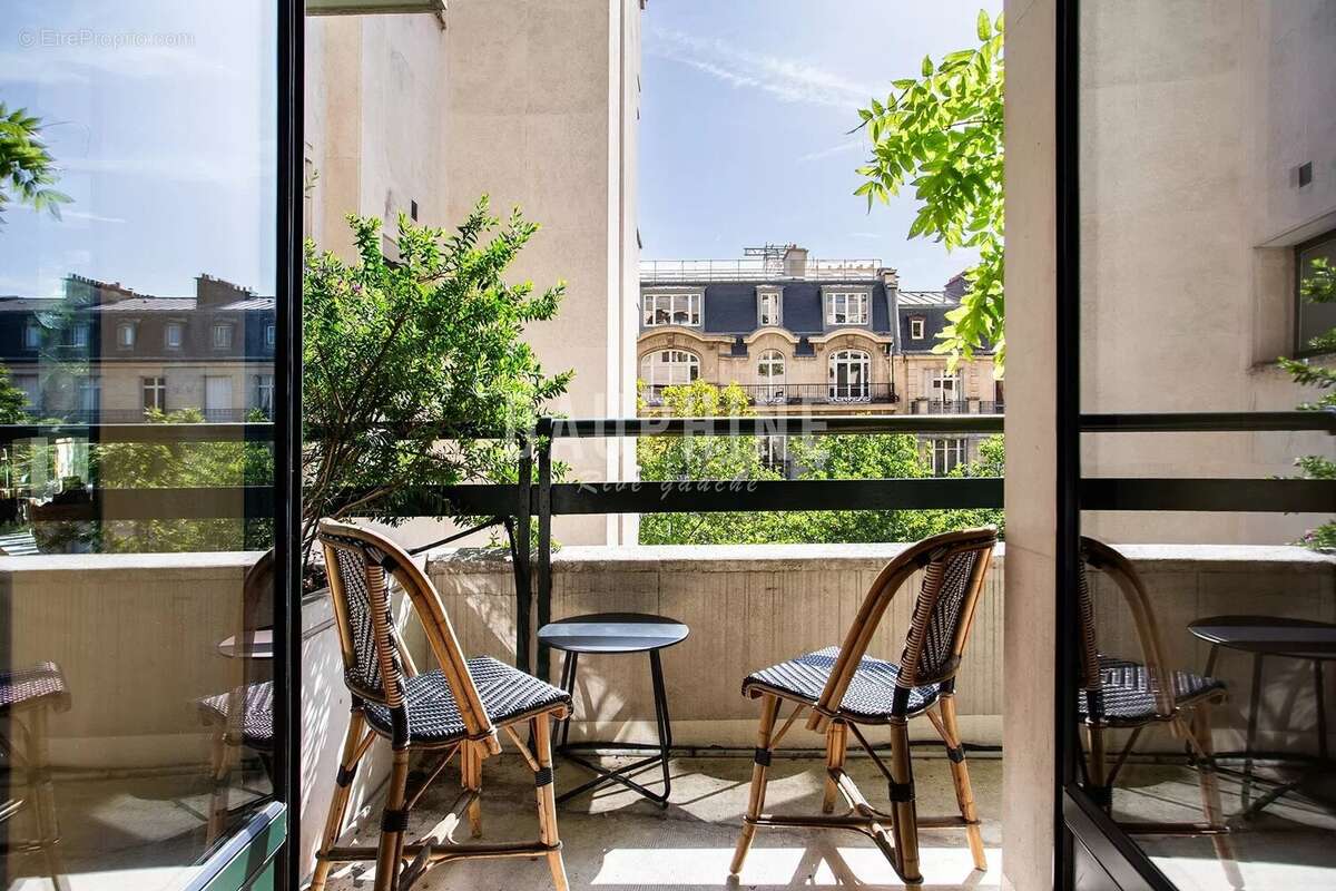 Appartement à PARIS-7E