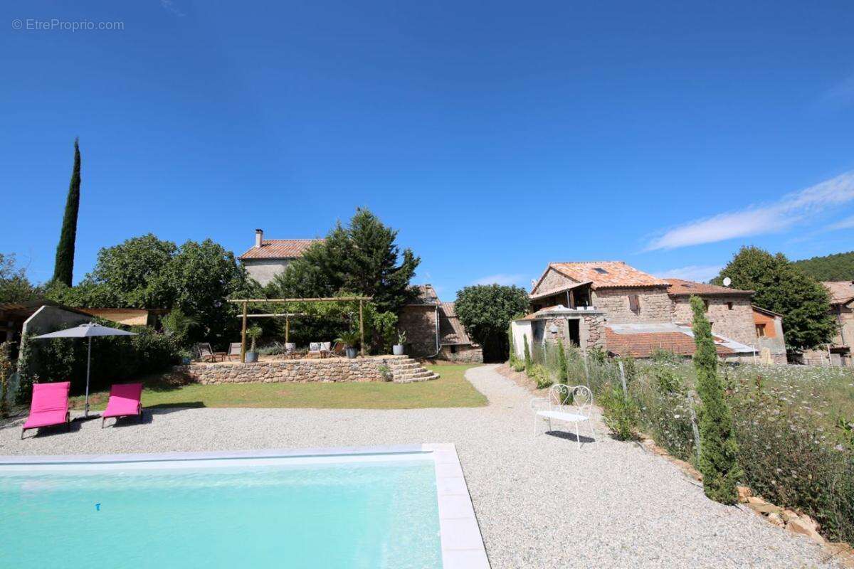 Maison à LES SALELLES