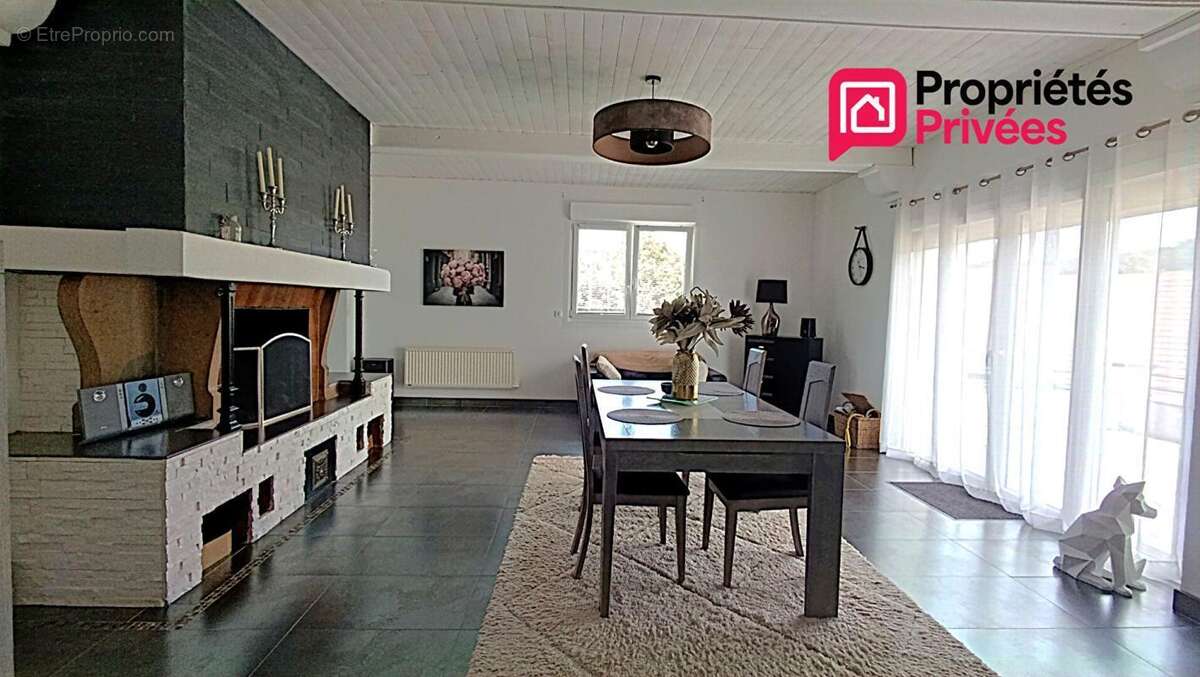 BOUSSIÈRES - À seulement 15 minutes de Besançon Maison de caractère au calme - Véranda chauffée, terrasse , 2 garages - photo 6