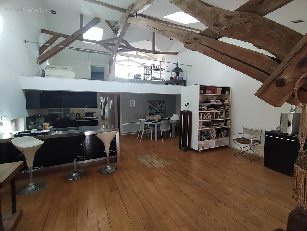 Appartement à VERTEILLAC