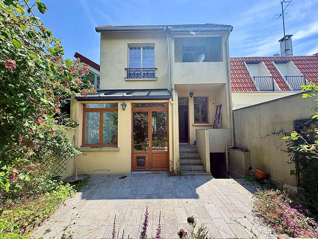 Maison  4 pièce(s) 126.20 m2 - photo 2