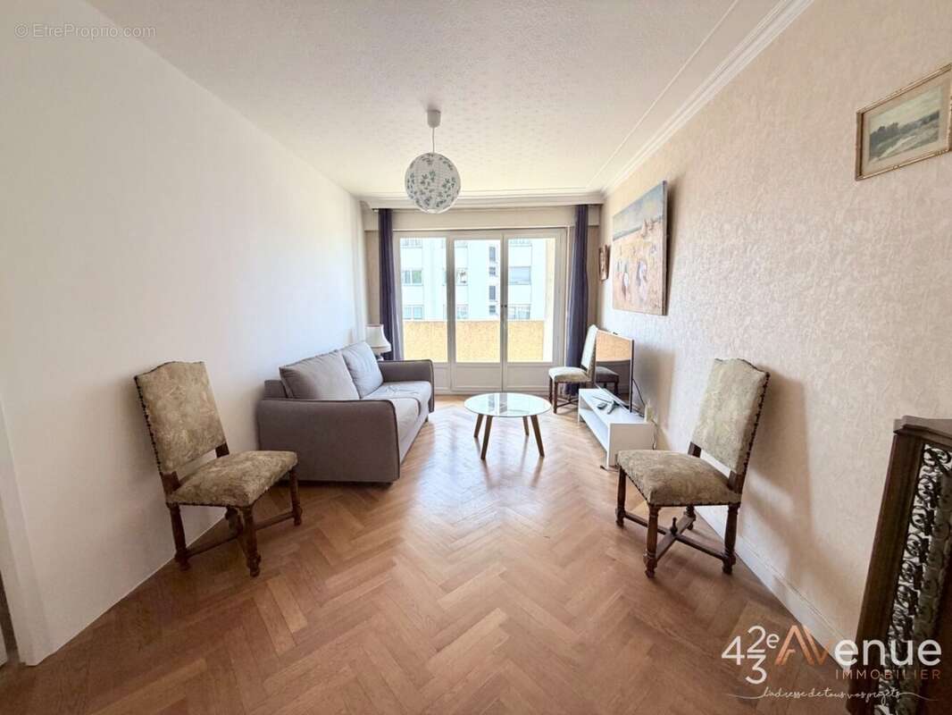 Appartement à SAINT-ETIENNE