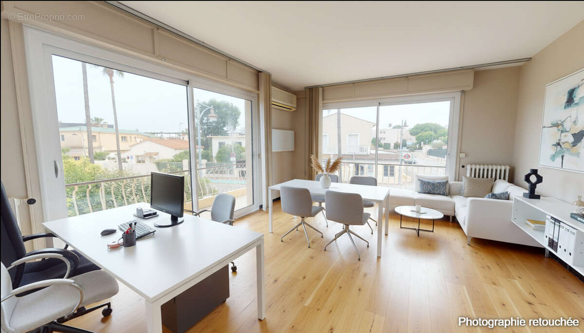 Commerce à VILLENEUVE-LOUBET