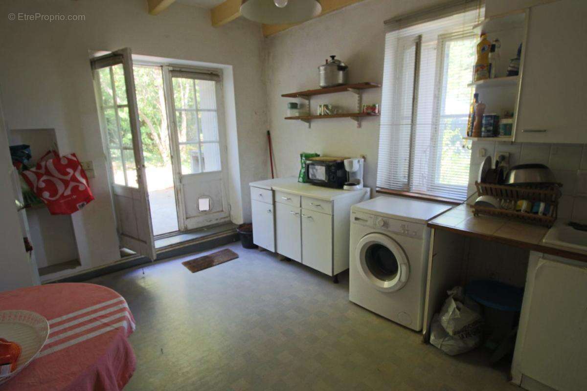Maison 100 m² à Puy-L'eveque  - photo 4