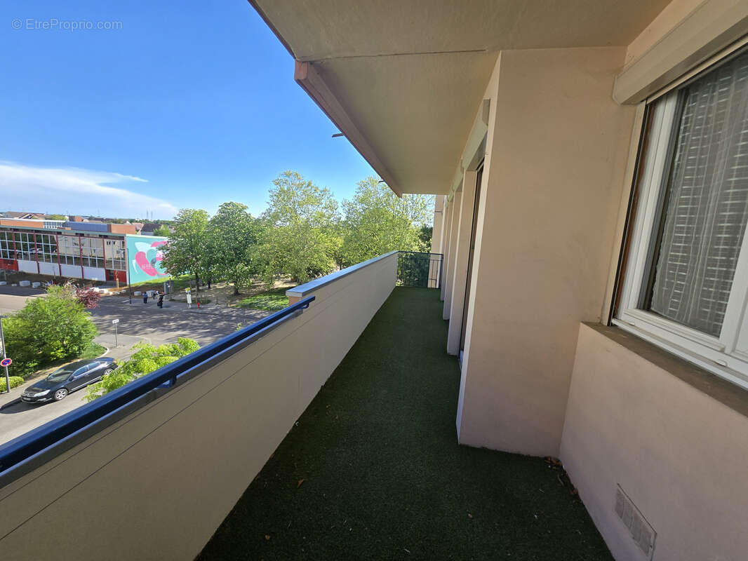 Appartement à CHENOVE