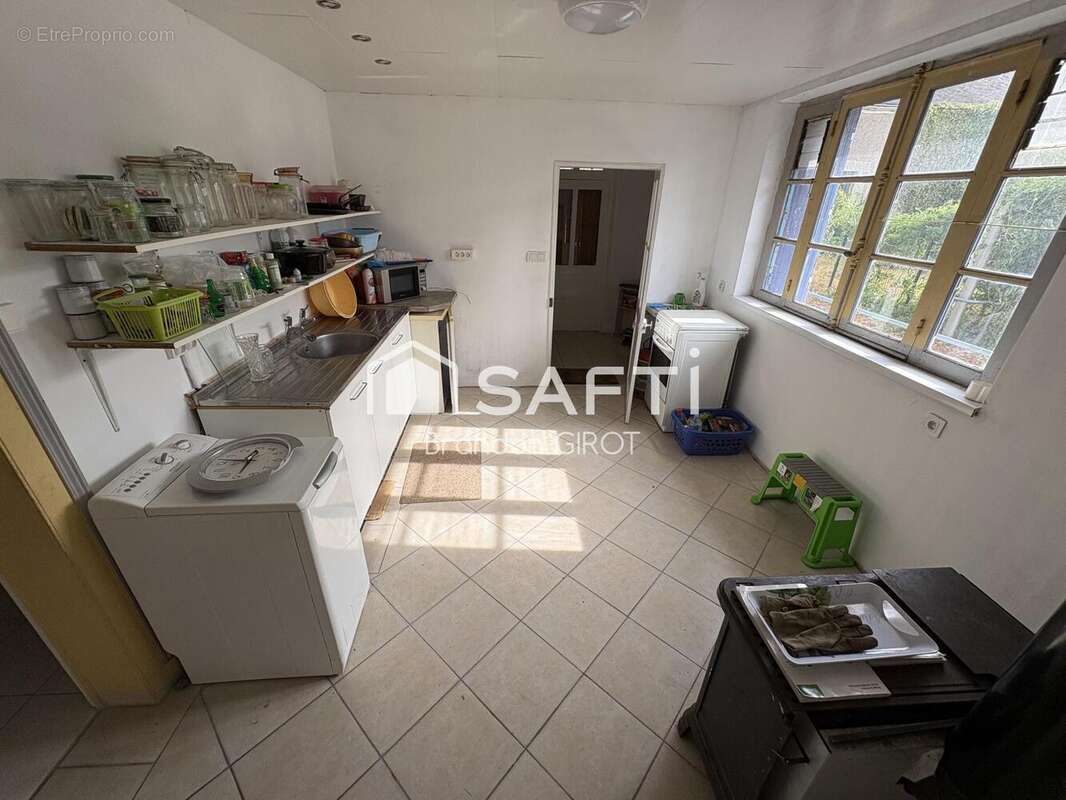 Maison 142 m² à Moussac  - photo 6