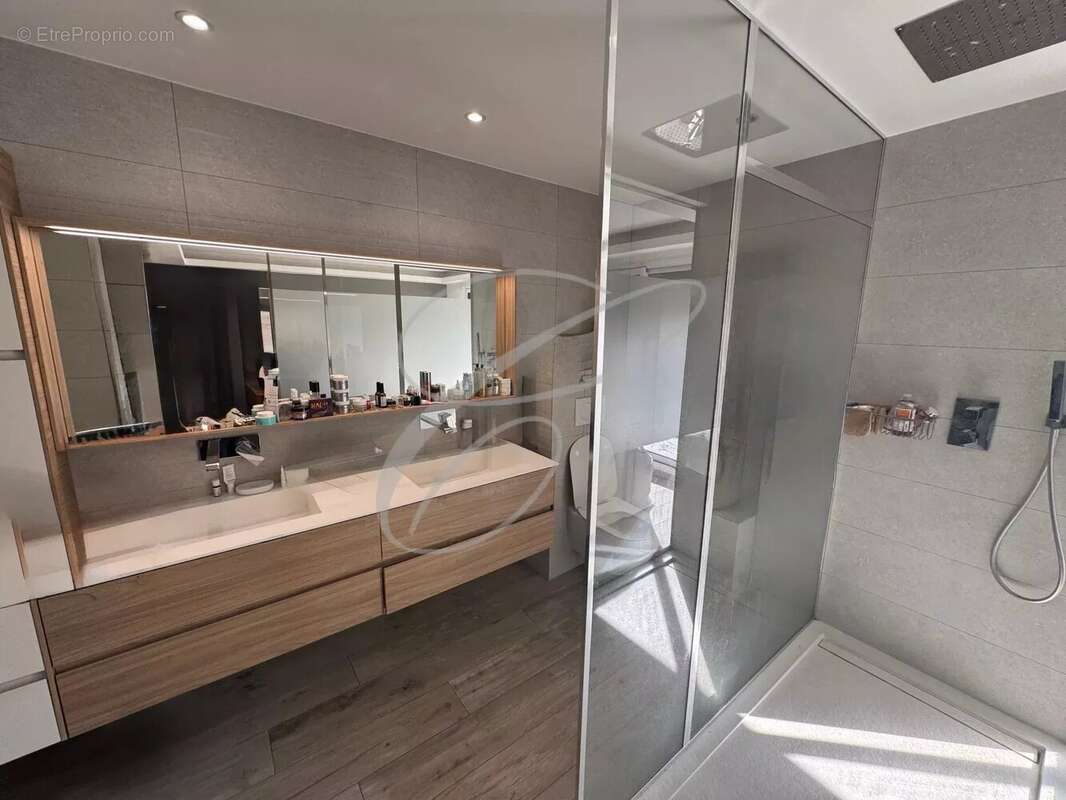 Appartement à ROQUEBRUNE-CAP-MARTIN