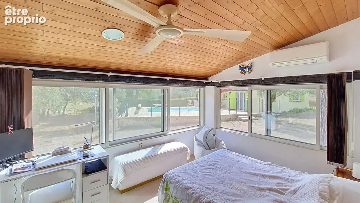 Maison avec dépendance, terrain 10 450m² - photo 12