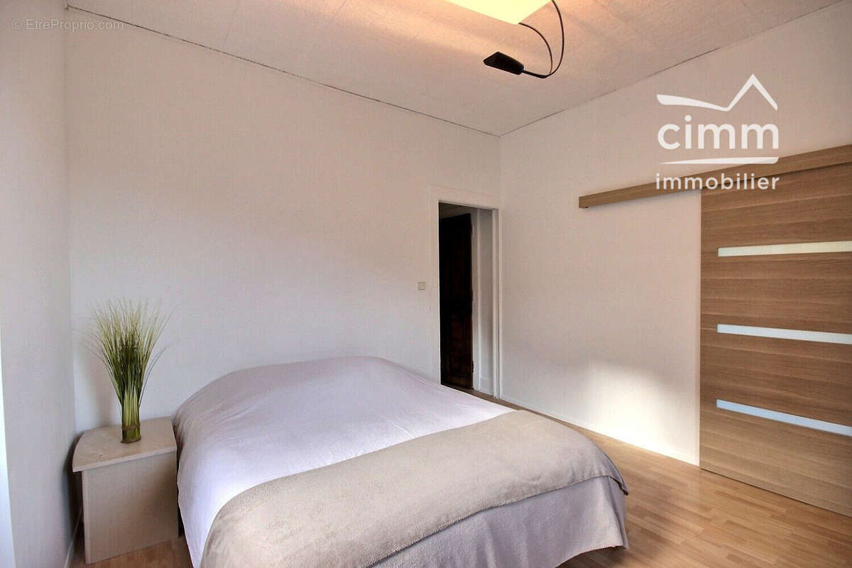 Maison à CHATILLON-SUR-CLUSES