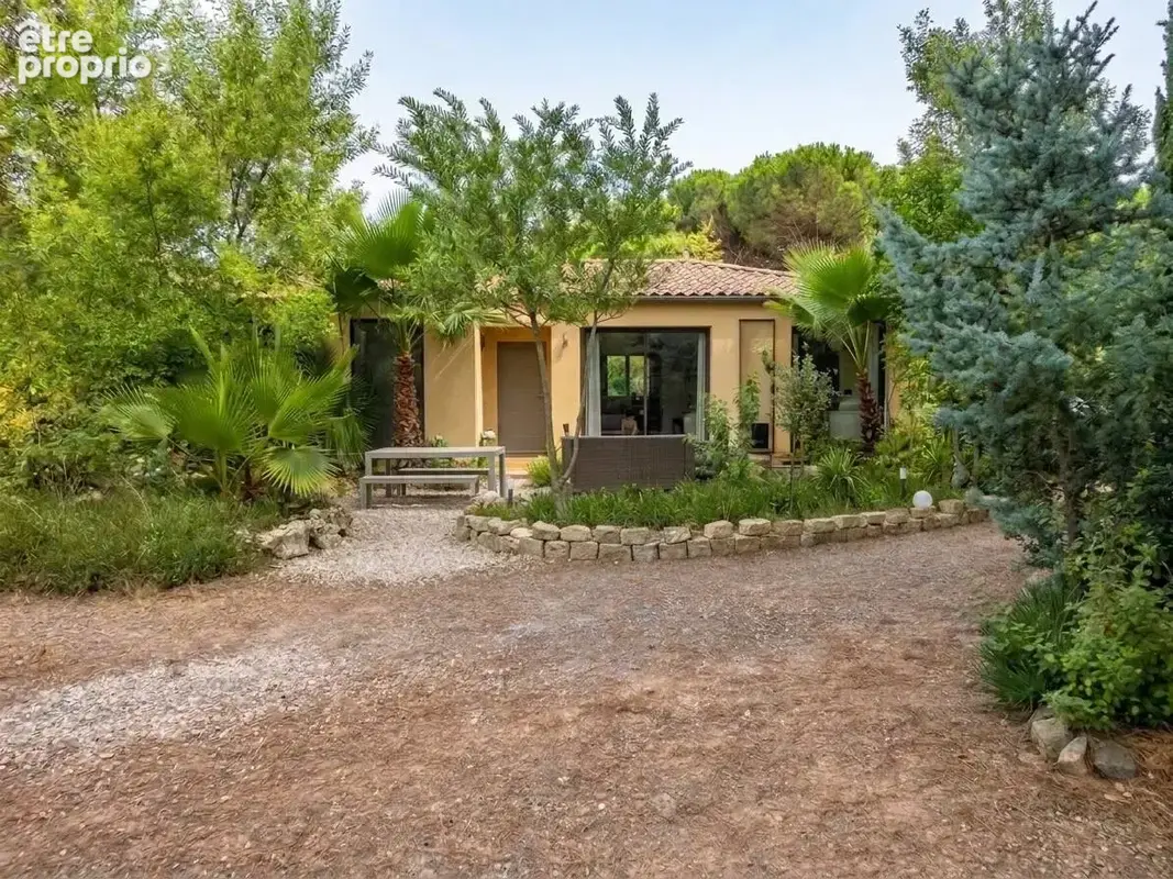 Fréjus,  2 Bureaux / locaux avec terrain - photo 3