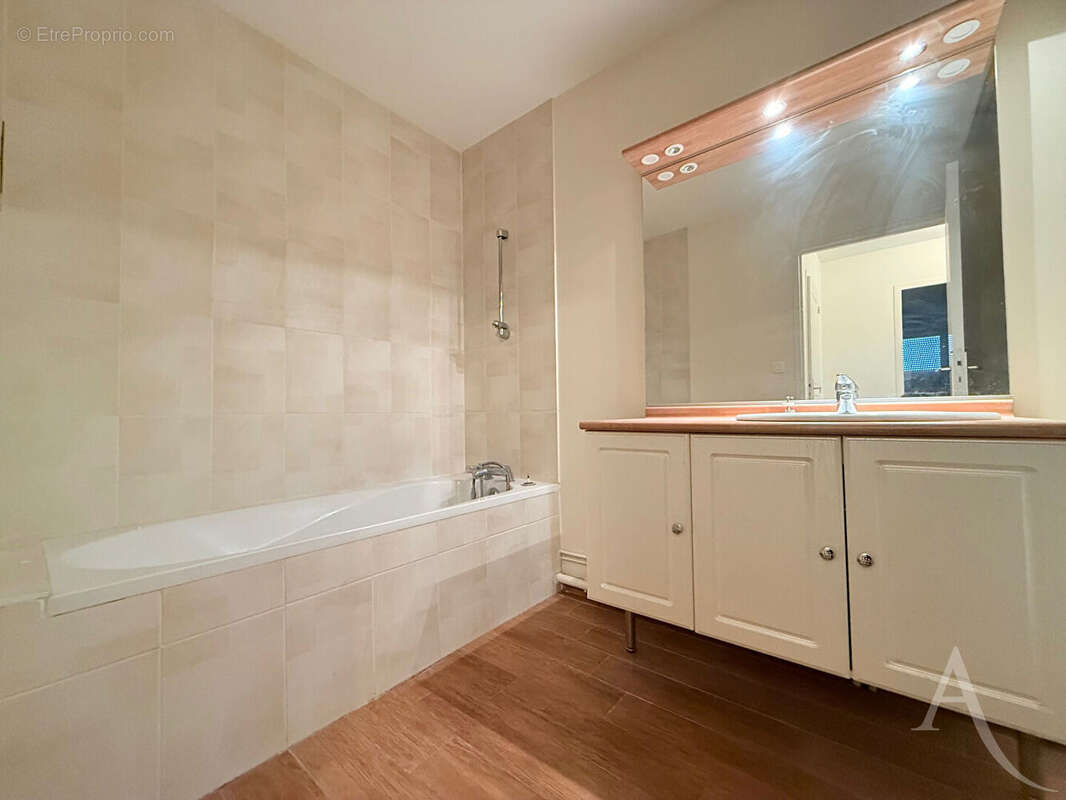 Appartement spacieux en dernier étage - photo 8