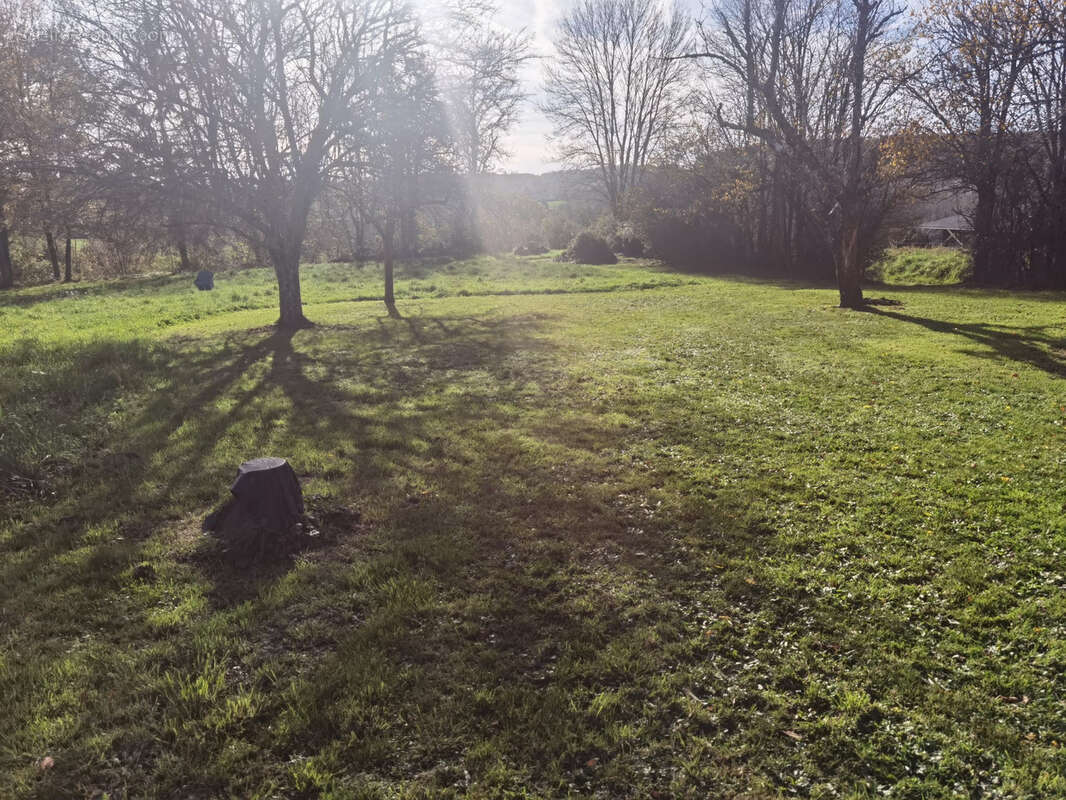 Maison à CHERVES-CHATELARS