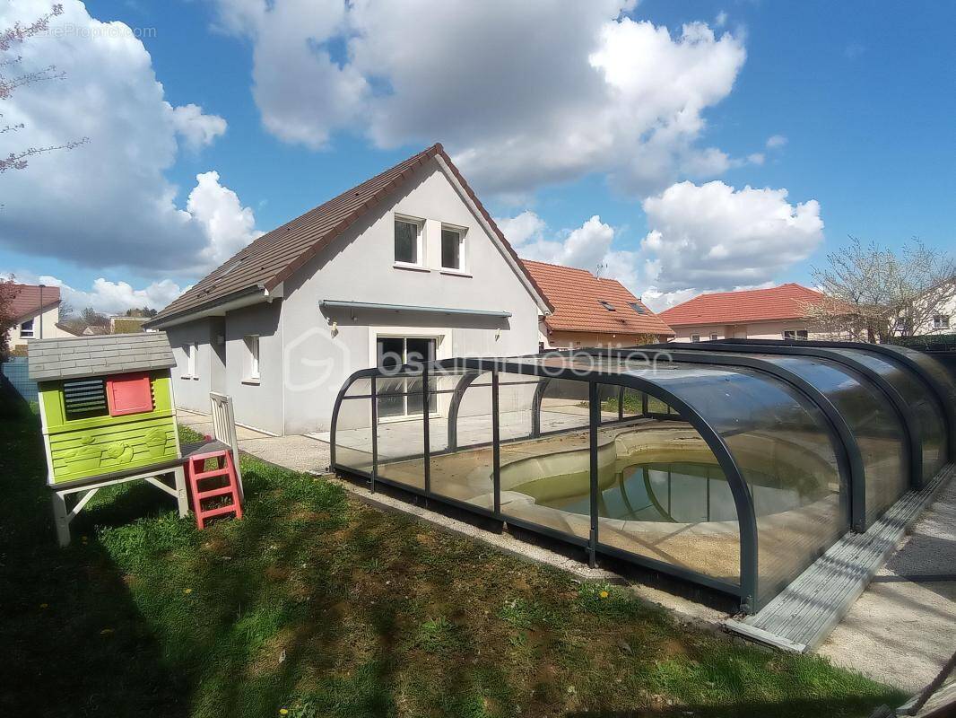 Maison à ECOLE-VALENTIN