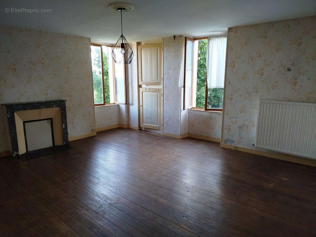 Maison à LA CELLE-CONDE