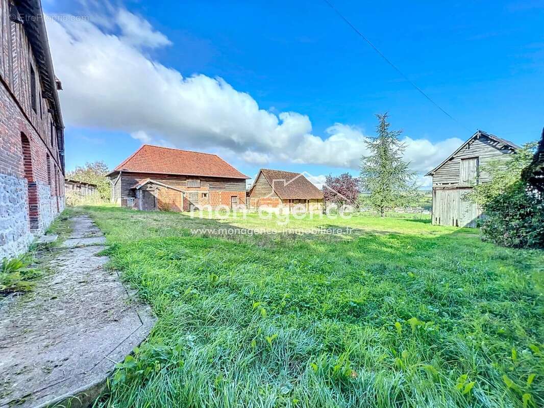 Maison à NEUVILLE-FERRIERES