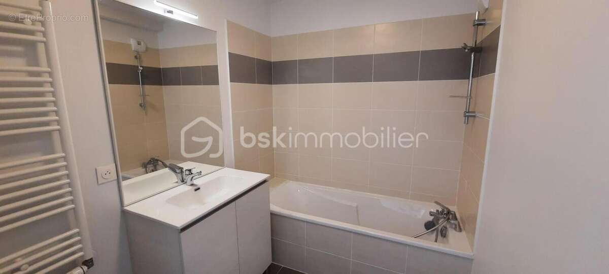 Appartement à COGNIN