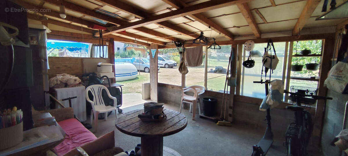 MAISON COGNIN Type 4 de 89.41 m2 + Terrasse abritée, cave, combles sur terrain de 1049 m2 - photo 5