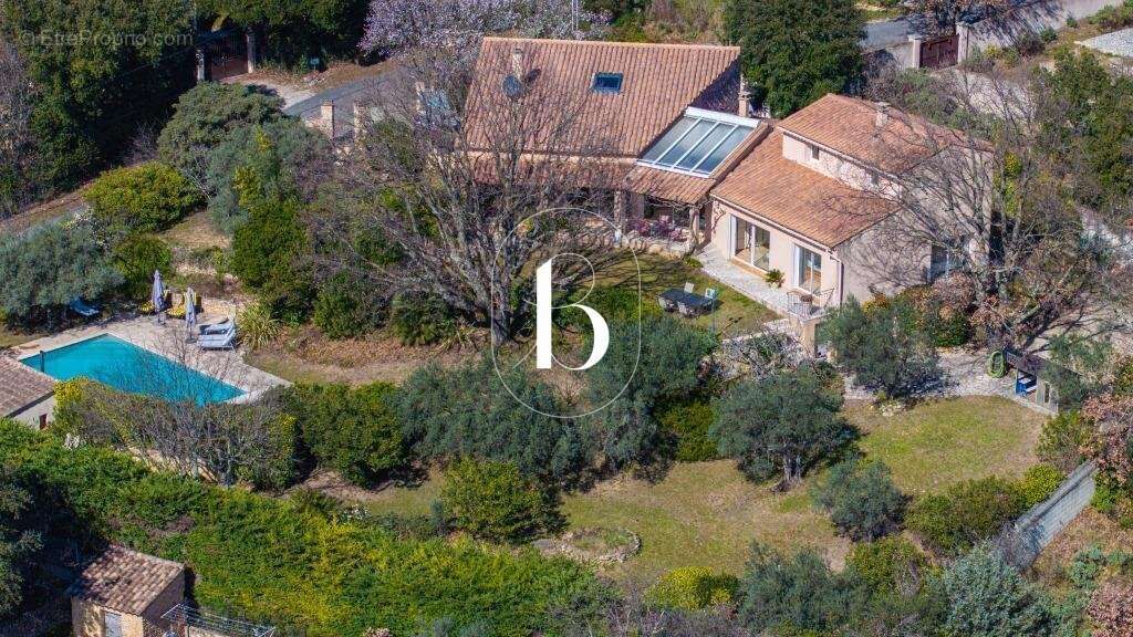 Maison à GOUDARGUES