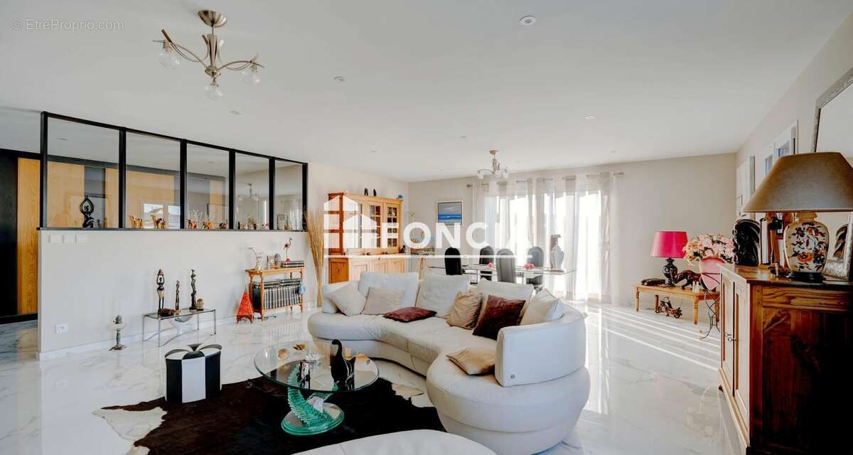 Maison à CORQUILLEROY