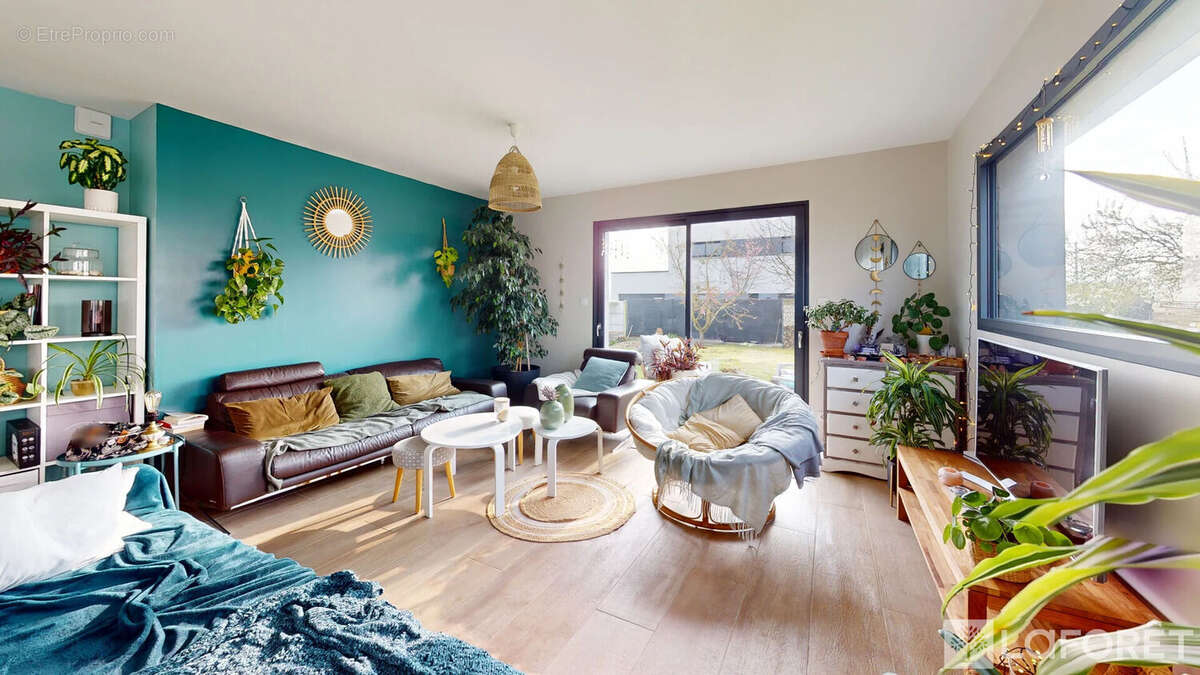 Maison à CHAMPFLEURY