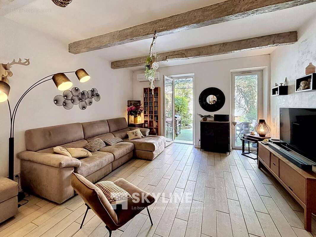 Appartement à MARSEILLE-4E