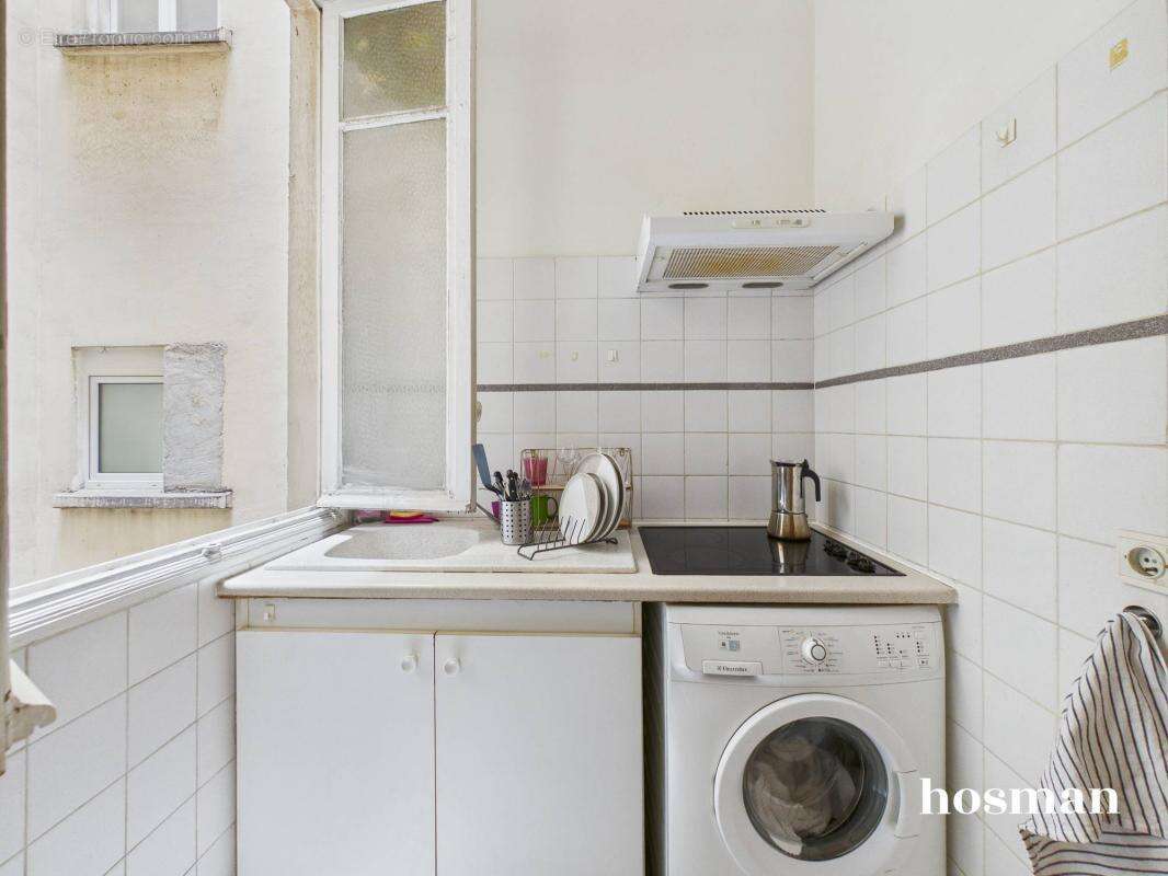 Appartement à PARIS-8E