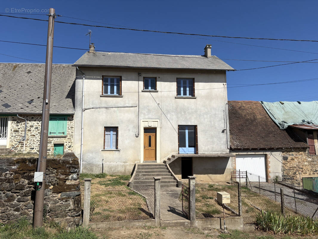 Maison à LA PORCHERIE