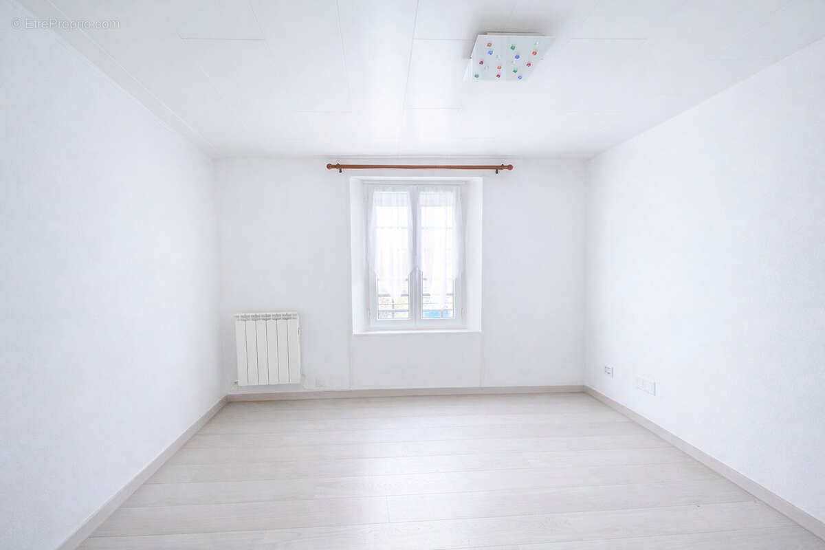 Maison à SAINT-CREPIN-IBOUVILLERS