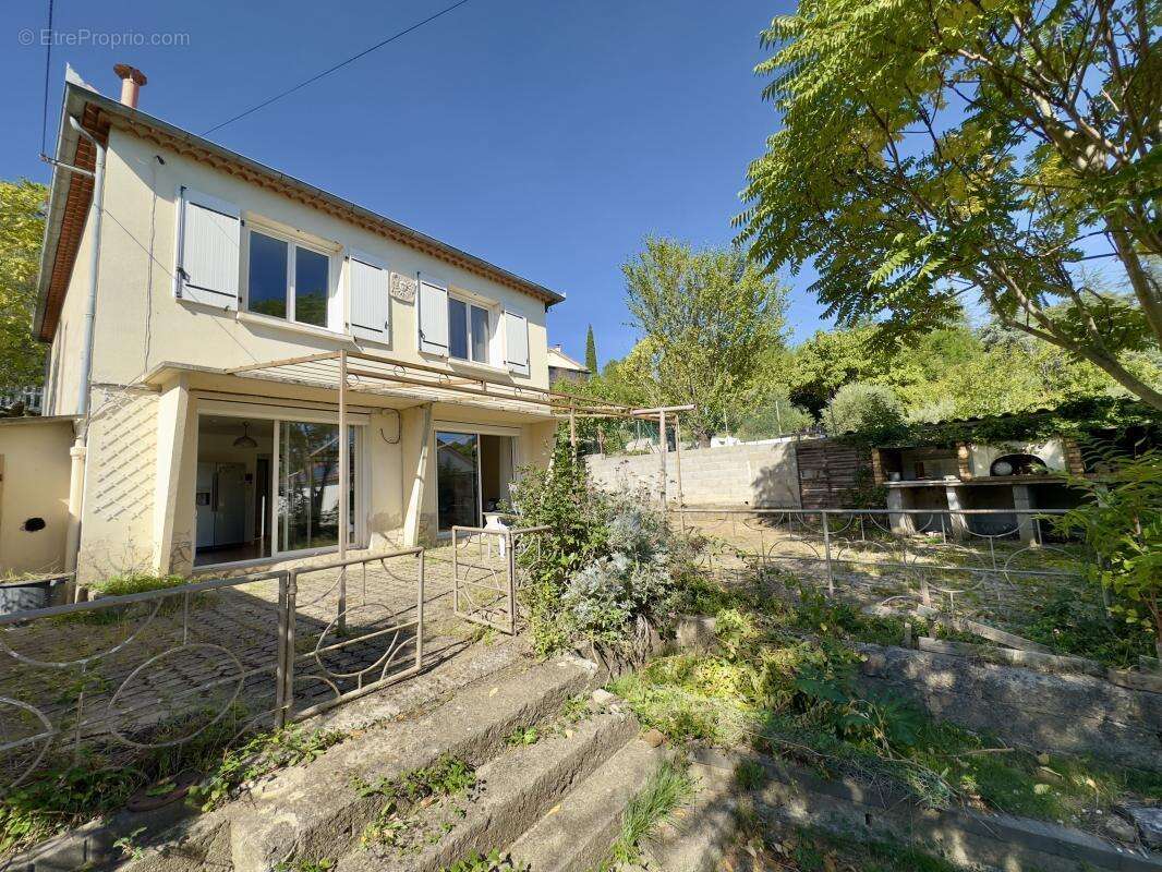 Maison à LES SALLES-DU-GARDON