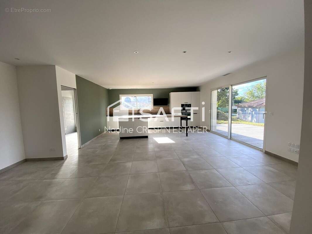 Photo 4 - Maison à MONTBARTIER