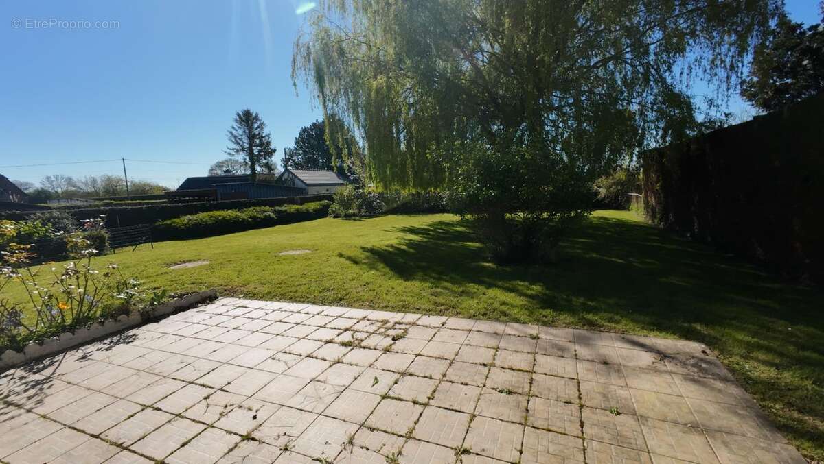 Maison à AVREMESNIL