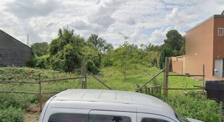 Terrain à PETITE-FORET