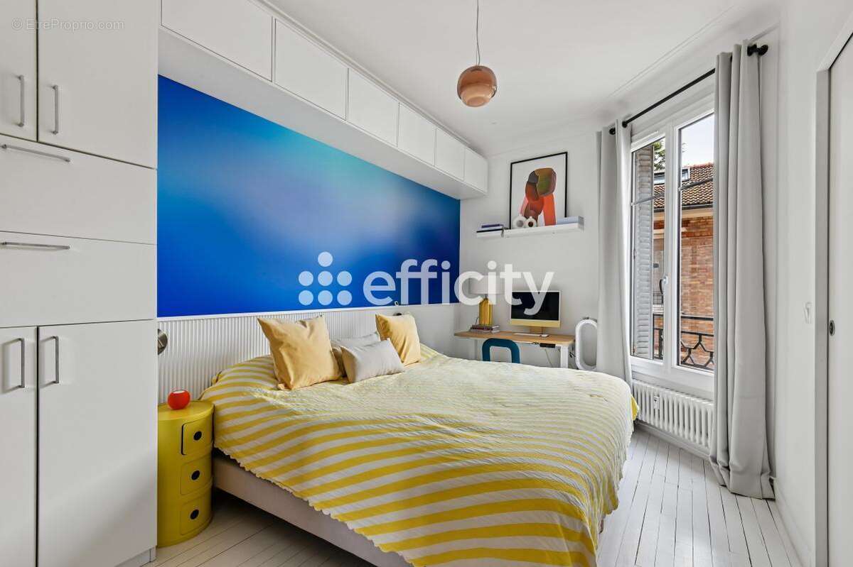 Appartement à NEUILLY-SUR-SEINE