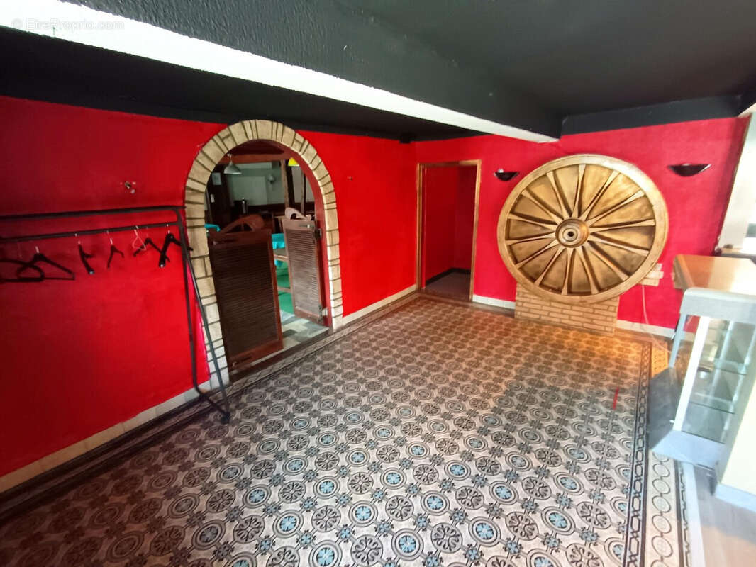 Restaurant de 400 m2 + 2 appartements - photo 6